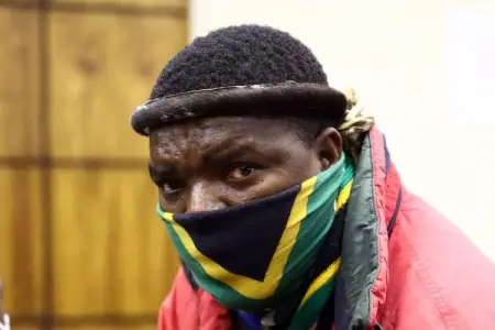 This mamparas star was waning. Ukhozi FM had fired him from his maskandi show for miscond