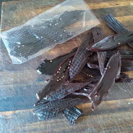 Diamond Precision Grooming.
Diamonds Full of Fur !
We care for your pet like our own!
Per