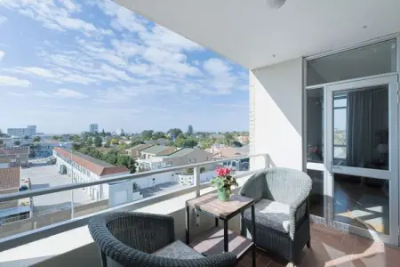 Sought-after Marine Towers Apartment on Golden Mile!
Beautiful Seaview!!

R