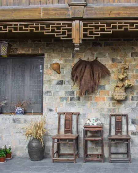 The beauty of Hongcun penetrates into the old objects on the wall. There
