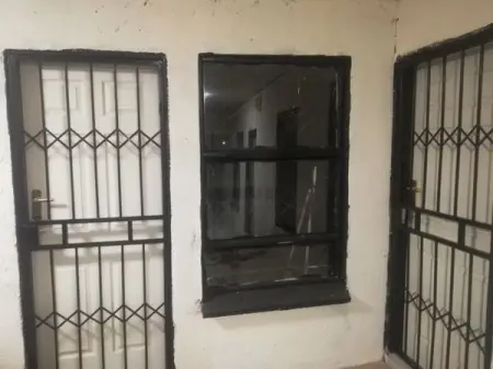 1 bed 1 bath Room only - R1,500.00

Rooms for rental in Soshanguve Block M