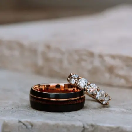           ,   
    ,      -  

DEAR MOMENT SEEKERS

We get it

 Finding great