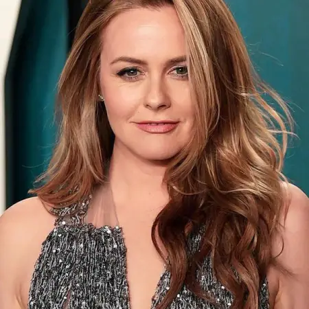 Everyone wanted to date 13 in the 90s!
RELATED.EARNSPENDLIVE.COM
The Hotte