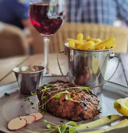 Our Free range Grass fed Karan matured 200g Fillet with your choice of sides ,an