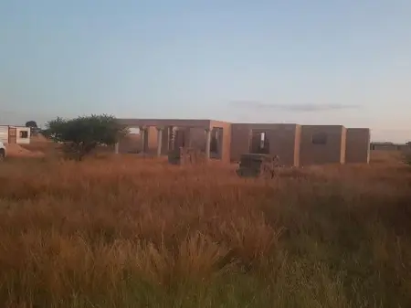 Unfinished house - R450,000.00

8040 stands double borehole running water with jojo and