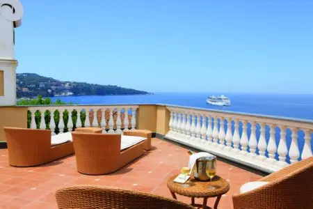 SIMPLEBOOKING.IT
A superb view
Suite Terraces
Book Now
Suite Terraces