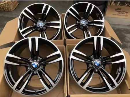 M4 design
17 8j et35...5.120pcd

Only R7999 set of 4 rims

Also offering best combo de