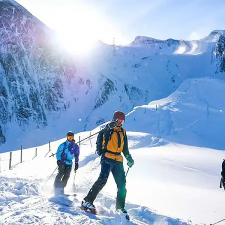 SNOWMINDS.COM
Ski instructor course with job guarantee!
Become an instructor 