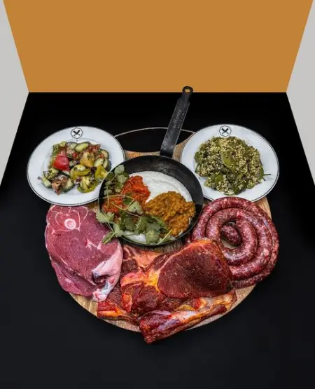  Emazulwini x FFMM Heritage Day Box 

Weve teamed up with our great friend mmab_atho of