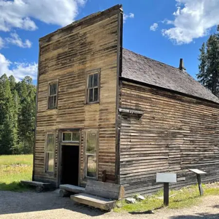 One state in the western part of the United States is offering up one town for ne