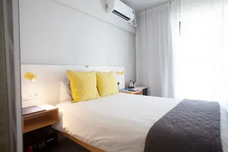 Need an excuse for a couples trip?!  Mojo Hotel has got you covered! Our Double Crash Pad