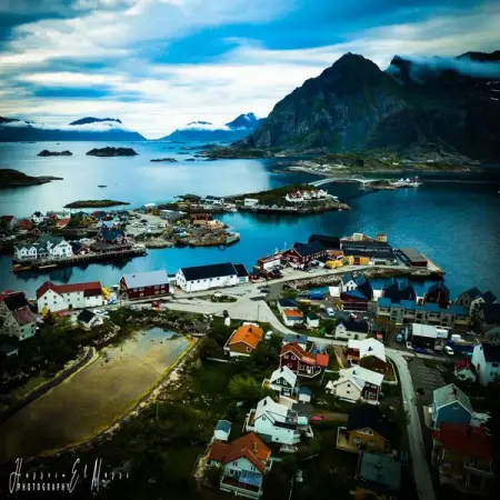 Whos love to live here 
.
.
.
.
.
.
.
waterfall water waterfalls mountains mountain moun