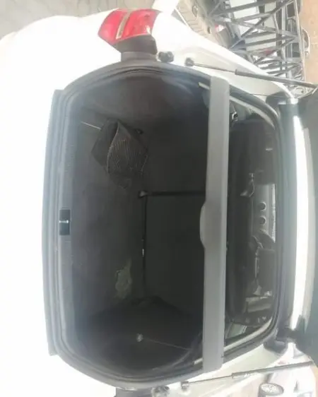 Car for sale Mini cooper - R79,000.00

Facebook Marketplace
Car for sale Mini cooper
Con