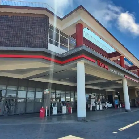 FIRZTREALTY.LPAGES.CO
R7,000,000  3,000m Service Station For Sale in New Centre
A rare
