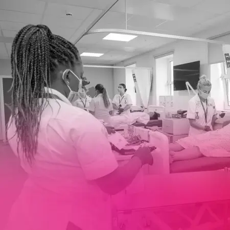 SUNDERLAND.AC.UK
BSc Childrens and Young Peoples Nursing Practice
Study in t