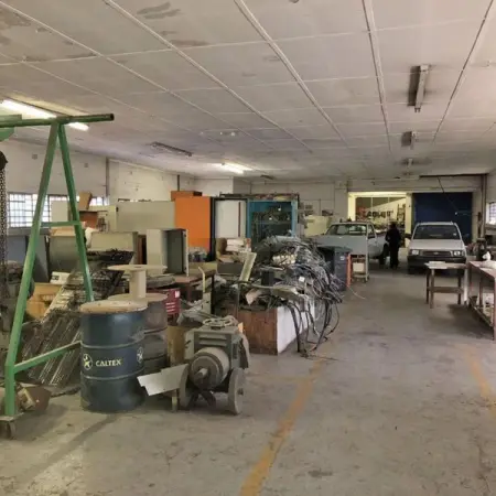 FIRZTREALTY.LPAGES.CO
R2,700,000  900m Factory For Sale in Johannesburg Centra