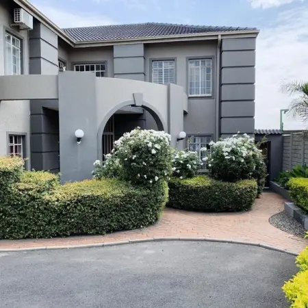 FIRZTREALTY.LPAGES.CO
R10,000,000  2,000m Warehouse For Sale in Sebenza
This prop