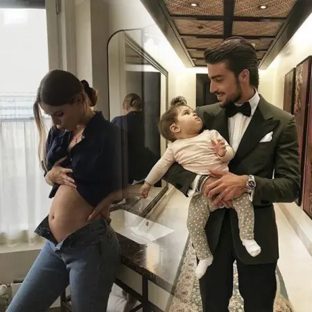 Elle a accept de se marier avec un homme en fauteuil roulant  la place de sa s