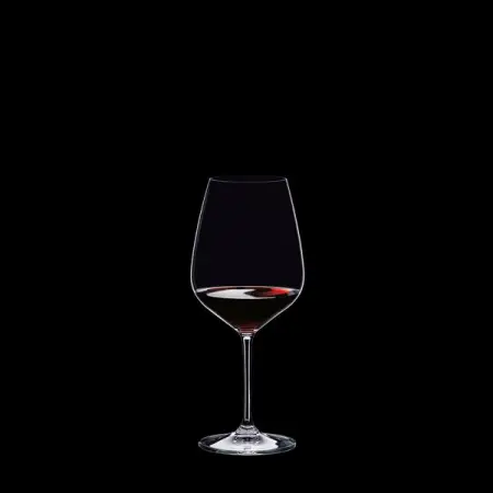  The Extreme Cabernet glass 

The Extreme collection is named after its extre