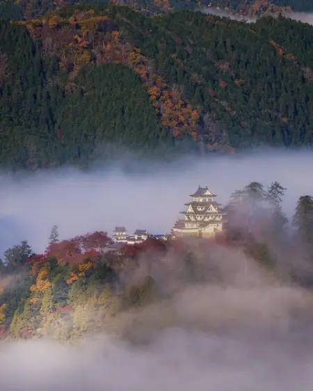 While Gujo-Hachiman is best known for its legendary Bon dance, the Gujo Odori, the former ca