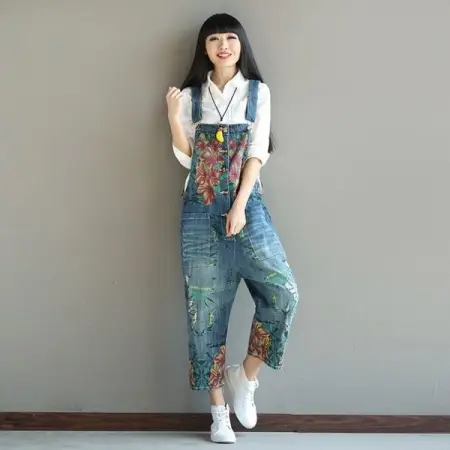Looking fashionable and comfortable can now be easy with this loose Floral Denim O