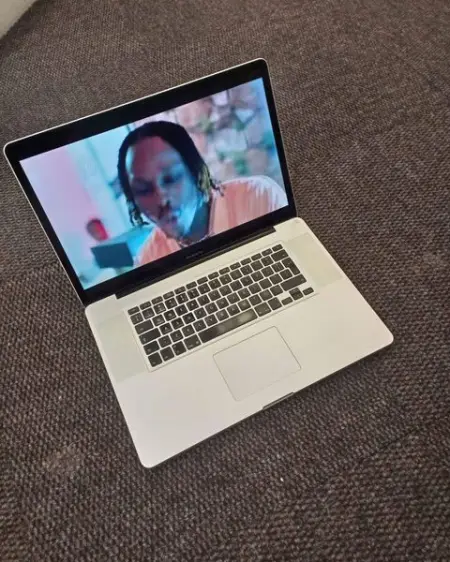 17 MacBook pro Intel core i7 for sale - R4,000.00

17 MacBook pro laptop Intel