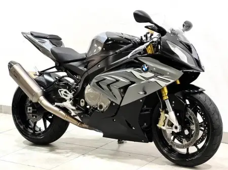 2019 BMW S1000RR Full Spec with only 860 kms.

Available at R259 990 OR ta