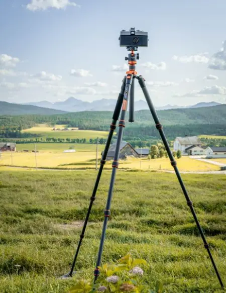 The KF SA255C1 Carbon fibre Tripod has been engineered for superior performance. Its ultr