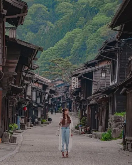 Explored Narai-juku of Nagano a couple of days ago, and I cannot believe more tourists are