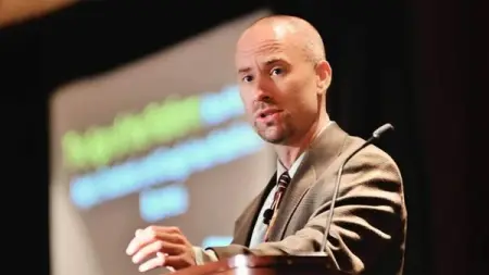 Award-winning author Phil Simon shares how businesses can identify the best 