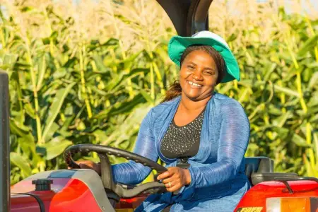 Time to Scale Vaya Tractor!

__Partnerships to feed Africa and grow Agripreneurs.

If yo