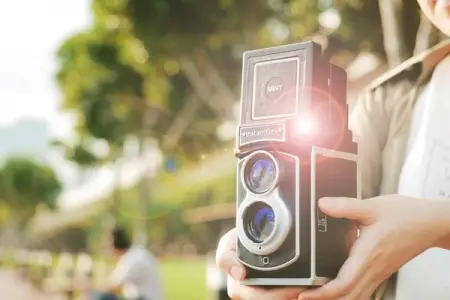 MINT-CAMERA.COM
InstantFlex TL70
Easy to carry, fast to use and sure to put