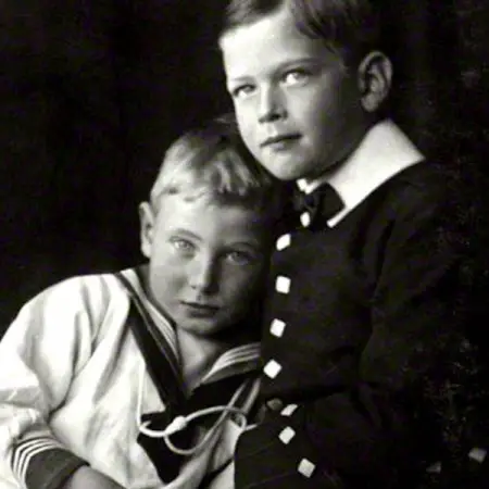 Lorsque la famille Windsor a accueilli son cinquime enfant, John, n en 1905, peu de ge