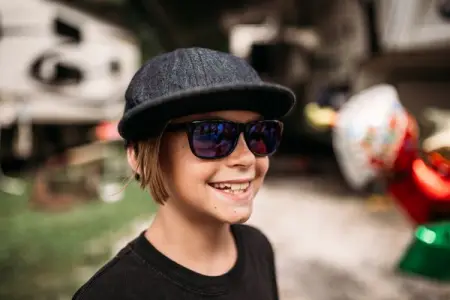 Give kids all the wonder of color!
ENCHROMA.COM
Life-Changing Color Blind Glasses
Patente
