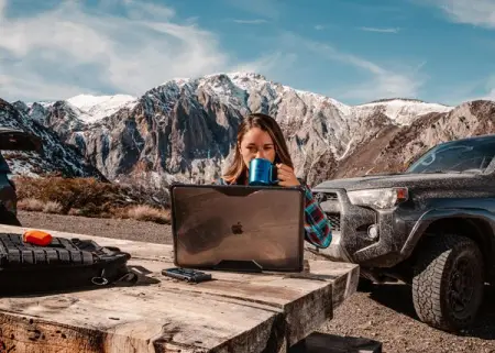 URBANARMORGEAR.COM
Sleek Style  Added Security
Shop Now
 