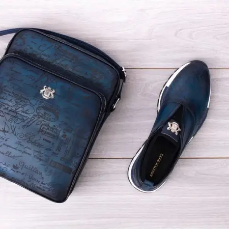PRICE N150,000 SNEAKERS
N 190,000 BAG

THE ARISTOCRATS LUXURY COLLECTION

Shop with T