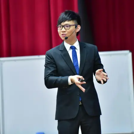 How to speak persuasively  present your ideas in a way thats interesting?

Discover h