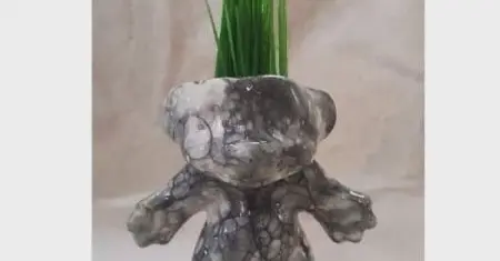 A creative relaxing place fun for the Whole Family!!
We offer
Weekly Pottery Workshops
Work