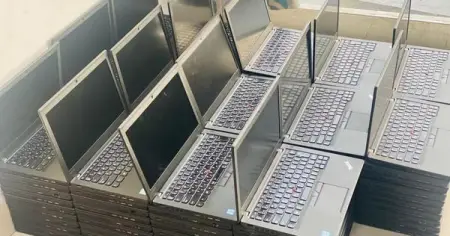 Ont vente des ordinateur
des accessoire et des sac
API.WHATSAPP.COM
Laptop House
Ont ve