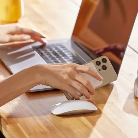 Record crystal-clear audio on both sides of the line