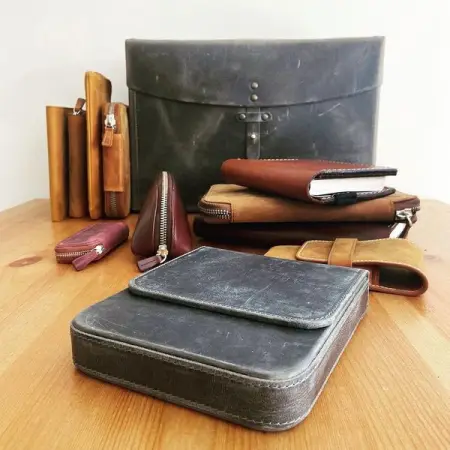 Leather heaven, gorgeous shot by Mick the_offstage_me
.
.

galenleather leath