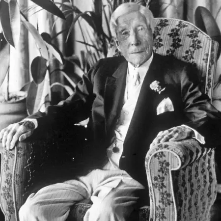 When it comes to the richest people to ever walk the earth, having mil