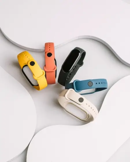 So fun! The new MiSmartBand6NFC now comes with colorful stripes to choose from. Fo