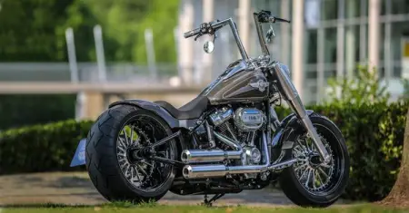 Customized Harley-Davidson motorcycles at Thunderbike Gallery. Bike photography, technical d