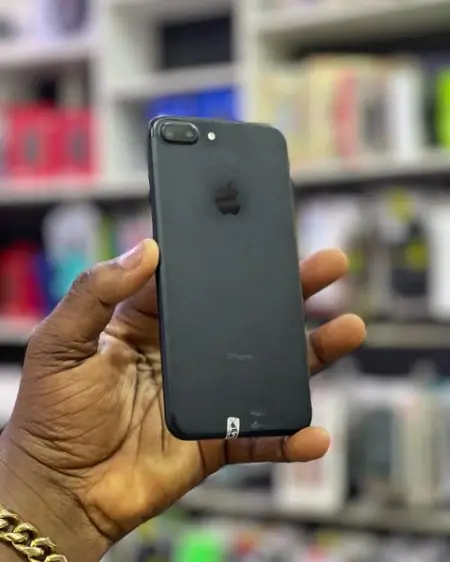 Deal iPhone 7plus 128GB everything working perfectly 2weeks return policy

Price N