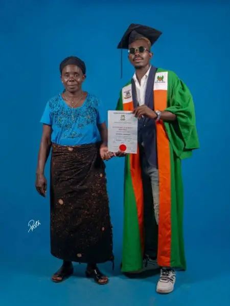 One day tizakangena nase 
Mr hungry lion camera man 
Much love people 
Chipata hungry lion 