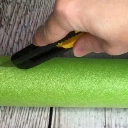 LOVE LOVE LOVE this!
YOURMONEYMAGIC.COM
Next time youre at the Dollar Tree, g