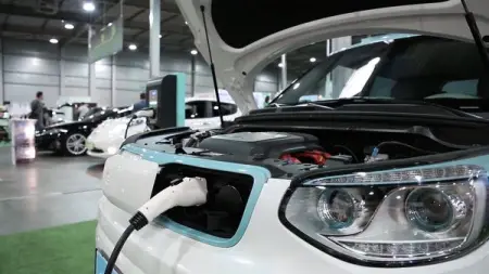 Providing telematics rich insights that help fleets better manage their fuel economy! We e