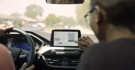 Harness the power of the Android 11 system to download YouTube, Netflix, and mor