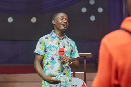 Can a Believer be depressed?
Yes
But should a believer be depressed?
No.
